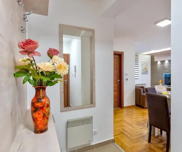 Golden Dream Apartament *